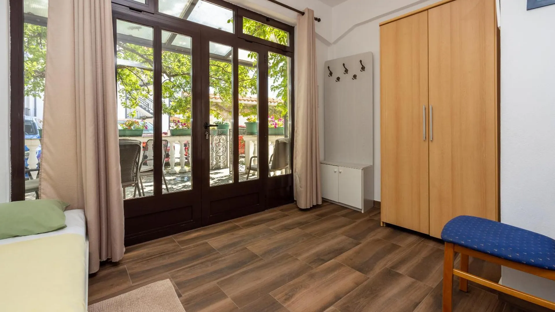 Apartment Dom Jadranovo 0*,